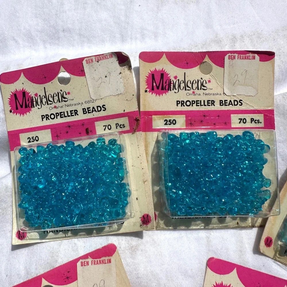 Mangelsen Propeller Beads Craft Pins‎ Multi NEW Vintage  7pc Lot NOS MCM Art